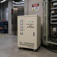 Stabilisateur de tension triphasé de type servo 30 KVA avec affichage numérique, haute efficacité 0,96, 50/60 Hz