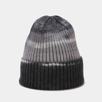 Bonnes affaires : Bonnet tie-dye chaud pour femme, en fil filé, rayé, à revers, pointu, pour l'automne et l'hiver, idéal pour l'extérieur