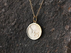 Delicado collar de rama de olivo de oro de 14K, colgante de olivo personalizado, collar de hoja de olivo, collar de hoja griega - Product Image 3