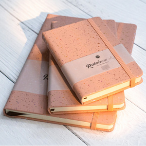 Bìa cứng mô hình dập nổi A5 da sữa máy tính xách tay với dây đeo cho sinh viên - Product Image 3