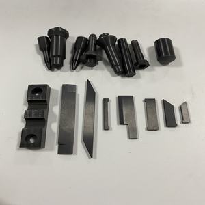 قطع سيراميك مقاومة للحرارة من نيتريد السيليكون Si3N4، تصنيع قطع السيراميك الصناعية حسب الطلب من مصنع متخصص - Product Image 1