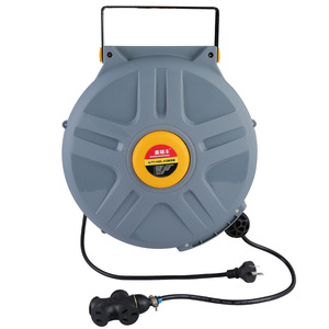 Enrouleur de tuyau flexible rétractable automatique en maille PU pour air et eau, avec lampe intégrée - Product Image 1