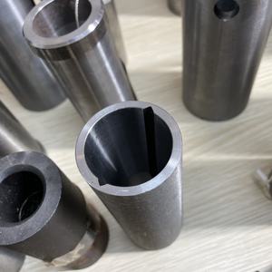 Douille de pointe de balle robuste <span class=keywords><strong>pour</strong></span> <span class=keywords><strong>fourche</strong></span> en <span class=keywords><strong>pierre</strong></span> <span class=keywords><strong>fourche</strong></span> ensilage avec douille de dents de chargeur et manchon de lance de balle de foin - Product Image 2