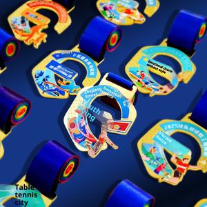 Médailles métalliques écologiques personnalisées de conception libre pour les rencontres sportives scolaires des enfants - Product Image 1