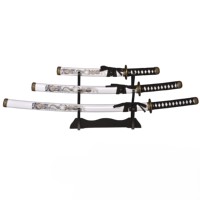 Ensemble populaire de trois pièces en plastique de 98,5 cm/76,5 cm/52 cm avec motif Nuage et Dragon pour collection de cosplay