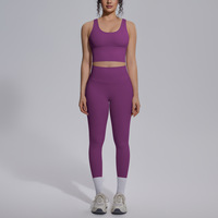 Ensemble de yoga deux pièces respirant et moulant pour femme, avec dos en V et brocart double face de couleur unie, idéal pour le sport, la course et le fitness.