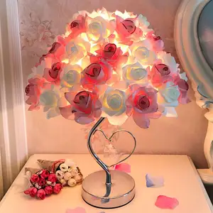 Candeeiro de mesa luxuoso com atmosfera europeia moderna, candeeiro decorativo de festa de casamento, luminária LED de luzes rosas para mesa de cabeceira