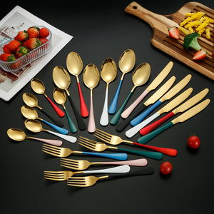 Juego de Cubiertos de Acero Inoxidable Pei Jiale, 4 Piezas, Ovalados, Duraderos, Estilo Occidental, Cuchara, Tenedor, Cuchillo, Vajilla para Bistec, Caja de Regalo - Product Image 1