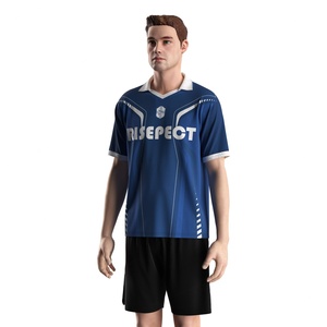 Maillot de football personnalisable à col en V avec empiècements en maille respirante et tissu à séchage rapide pour les séances d'entraînement - Product Image 2