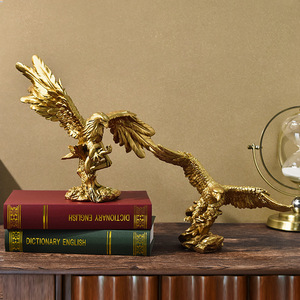 Aigle à tête blanche descendant sur une branche d'arbre Figurine décorative décor de bureau à domicile percher aigles ailes de gloire emblème Statue de liberté - Product Image 4