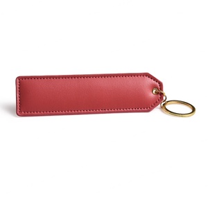 Porte-clés de voiture en métal personnalisé avec logo artisanal de luxe, en cuir rouge - Product Image 5
