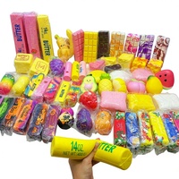 Grande collection de jouets anti-stress à rebond lent, avec une grande variété de styles, formes douces et moelleuses pour soulager le stress, modèles pain et fruits, pour jeunes