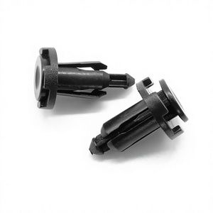 Clips Automotrices Universales de 9 mm B15 de Material PP para Parachoques, Guardabarros y Fijaciones de Guardafangos - Product Image 2