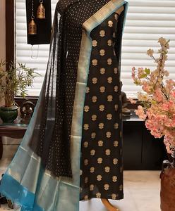 Exclusivo Traje Banarasi Mercerizado de 3 Piezas para Mujer, Elegante Conjunto de Kurti Sin Costuras, Vestido Tradicional Indio para Fiesta o Festival, Secado Rápido - Product Image 3