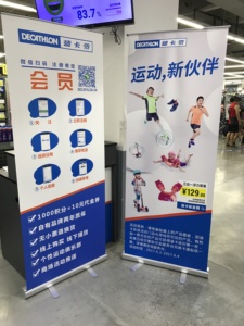 Bannière déroulante personnalisée pour l'intérieur et l'extérieur, très vendue, avec affiche d'informations commerciales pour la promotion et les salons professionnels - Product Image 5