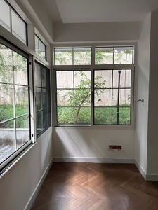 Ventana Corredera Moderna de Aluminio con Doble Acristalamiento, Apertura Horizontal y Malla de Acero Inoxidable para Dormitorio o Sala de Estar - Product Image 3