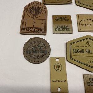 Étiquette de vêtements Jeans Accessoires de vêtement Étiquette Logo Étiquette Patchs en cuir pour vêtements Métal Marque personnalisée Cuir Durable - Product Image 5