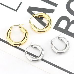 Ensemble de boucles d'oreilles ou de colliers, fabrication experte, usine chinoise, texture de surface uniforme, acier titane technique de haute qualité - Product Image 5