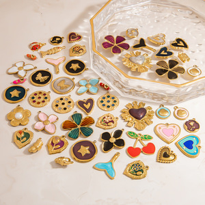 จี้รูปหัวใจดอกไม้สแตนเลสสตีล ชุบทอง 18K สีไม่ลอก สำหรับผู้หญิง อุปกรณ์ทำเครื่องประดับ DIY ผลิตจากเมืองอี้หวู่ รหัสสินค้า PJ92668A - Product Image 1