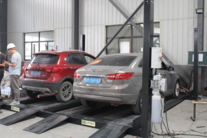 Dört sonrası araç 4000kg hidrolik araba asansör garaj ekipmanları dört silindir otomatik asansör - Product Image 4