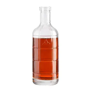 Fabrik benutzer definierte 700ml Whisky Glasflasche Rum Flasche mit Kork High-End 500ml 750ml Whisky Schnaps Glasflasche mit Kork