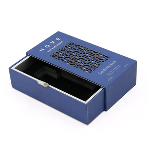 Scatola di Carta per Profumo di Lusso Personalizzata con Taglio Laser, Design Rigido in Cartone con Dettagli Intagliati e Fodera in Spugna Nera Floccata - Product Image 4