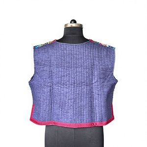 Chaqueta de Poliéster Bordada a Mano Estilo Kutchi, Multicolor, con Aplicaciones de Espejo, Prenda Tradicional de Primavera/Otoño para Mujer - Product Image 3