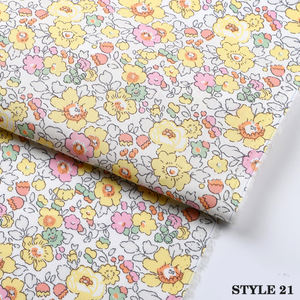 Vente chaude série florale été <span class=keywords><strong>coton</strong></span> 90/10 Polyester 133*72 <span class=keywords><strong>tissu</strong></span> de popeline imprimé personnalisé <span class=keywords><strong>au</strong></span> mètre pour robe <span class=keywords><strong>et</strong></span> pyjamas - Product Image 5
