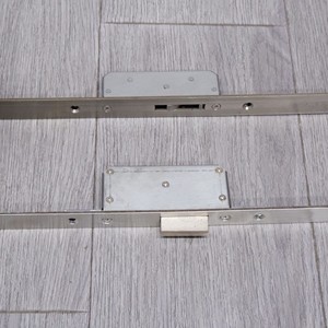 Factory Direct Double Hook Multi Point Long System Door Lock Body with 201 Stainless Steel <strong>Panel</strong> <strong>Key</strong> Unlock for Aluminum Door - Product Image 6