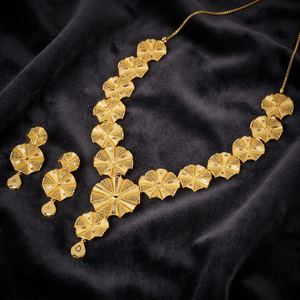 Collares de Microformado Chapados en Oro, Joyería Tradicional para Bodas y Ocasiones Especiales, Latón Chapado en Oro, Oro Laminado para Mujer - Product Image 1