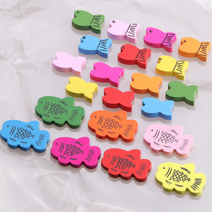 Perles en <span class=keywords><strong>bois</strong></span> en forme de poisson, motif dessin animé mignon, colorées, pour DIY, accessoires pour petits paniers, perles détachées - Product Image 2
