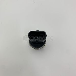 เซ็นเซอร์วัดแรงดันคอมมอนเรลคูโบต้า 6754-72-1210 สำหรับรถขุด PC200-8 EC210B สแตนเลส IP65 ความแม่นยำ 0.5% FS - Product Image 2
