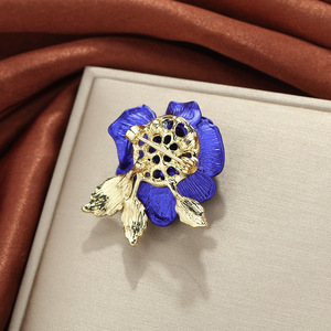Blue Rose Brooch Zinc Alloy Flower Shape Party Women's Pin Accessory - Product Image 4