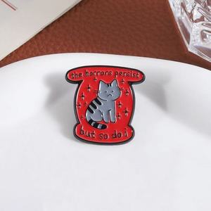 L'horreur persiste, mais moi aussi. Drôle et triste pour la santé mentale, diplôme en alliage de zinc pour cadeau. - Product Image 4