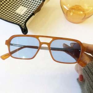 Nuevas Gafas de Sol de Aleación con Logotipo Personalizado, Modernas y Populares, con Marco Rectangular Pequeño, Protección UV400 y Doble Puente para Mujer - Product Image 3