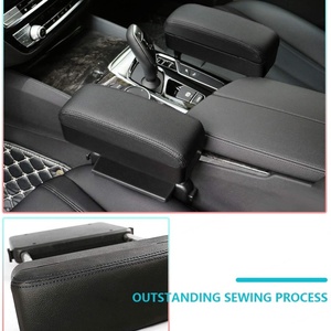 Coussin de protection universel pour accoudoir central de voiture avec charge USB - Product Image 6