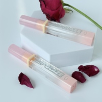 Tube de brillant à lèvres torsadé rose dégradé unique OEM & ODM, tubes de brillant à lèvres personnalisés avec breloques