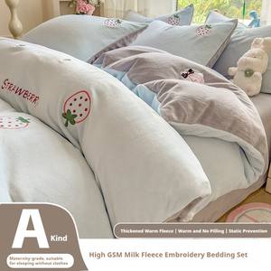 Selimut Tebal Hangat Dua Sisi Bahan Susu Berkualitas Set 4-Potong Sarung Selimut Sprei Anti Air Modern - Product Image 3