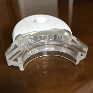 Dispositivo de blanqueamiento dental con luz LED Mini disponible con bandeja de <span class=keywords><strong>boca</strong></span> de silicona adjunta Pedido pequeño aceptable - Product Image 1