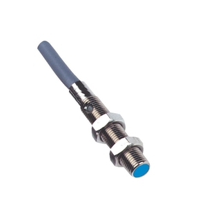 P/N 6021575 เซ็นเซอร์อุตสาหกรรมใหม่และของแท้ SENSOR PROXIMITY 0"-0.031" PNP - Product Image 1