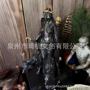 Estatua de diosa de resina con antorcha y capa, decoración de Halloween para sala de estar, artesanía hecha a mano, regalo para adultos QH - Product Image 2