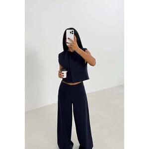 Ensemble de costume pantalon bleu marine pour femmes - Product Image 2