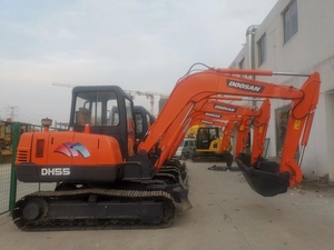 Excavadora de orugas mini Doosan DH60-7 DH55 usada de alta eficiencia, original de Corea, de segunda mano, con motor y engranajes, en venta. - Product Image 4
