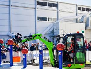 <span class=keywords><strong>Mini</strong></span> escavatore elettrico da 2 tonnellate 9018FE con motore 17kW e secchio 0.045m ³ per uso agricolo e forestale - Product Image 2