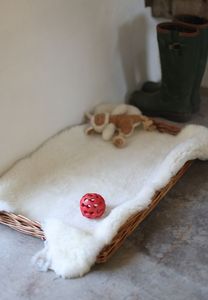 ペット用羊皮ベッド（犬用敷物、猫用敷物）ニュージーランド・オーストラリア産の本物の羊皮毛皮素材 - Product Image 4