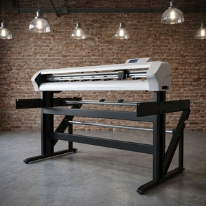 Machine de découpe de film solaire pour vitres Bascocut 1660 mm avec entraînement progressif pour une plus grande stabilité - Traceur graphique - Product Image 5