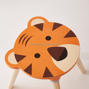 โต๊ะเด็กพร้อมเก้าอี้ 4 ตัว ลายสัตว์แสนสนุก เฟอร์นิเจอร์ไม้ - Product Image 4