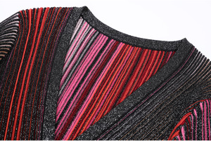 Nuovi eleganti abiti da donna in maglia arcobaleno a righe maglioni autunno inverno manica lunga scollo a V plissettato Vintage Mixi - Product Image 3