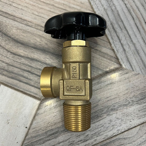 Nouveau et original : Raccord en laiton QF-6A pour bouteille d'oxygène/d'azote, en stock - Product Image 2