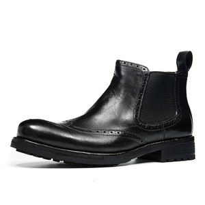 Botas robustas de cuero con suela tallada de estilo retro y tacón alto, versátiles y modernas para negocios, zapatos de cuero para hombre. - Product Image 1